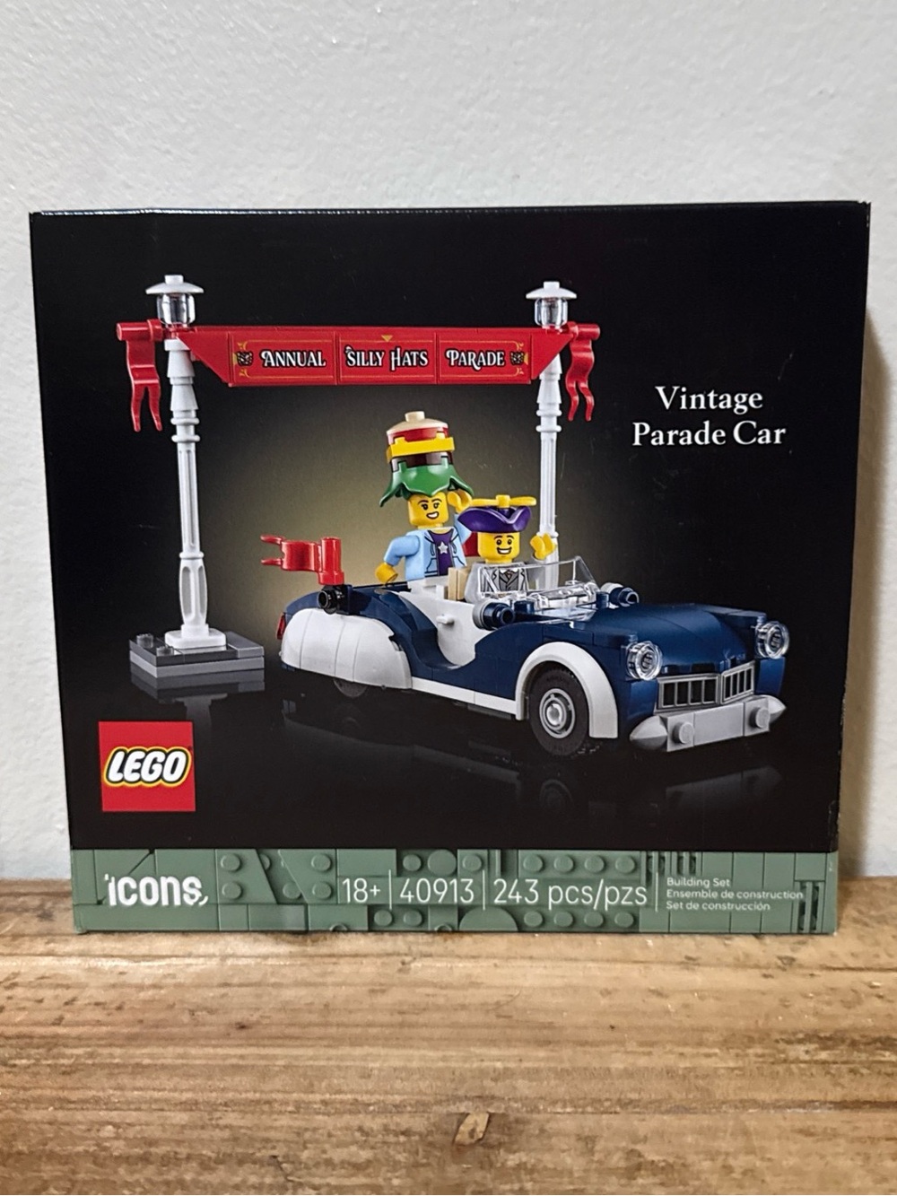 LEGO 40913 Vintage Parade Car Limited Edition Set
